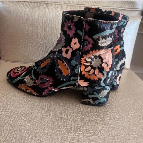 AGL pony hair Floral Patterned embroidered Ankle Boots EU 38 - Picture 2 of 9